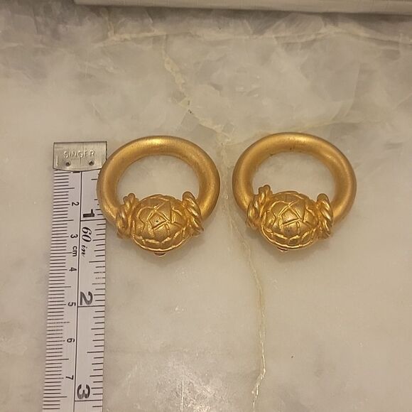 VTG Givenchy 80s 90s Gold Large Door Knocker Clip Retro Big Statement Earrings - Picture 4 of 9